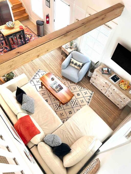Liz Lane Cottage- Entire Guesthouse Чарлстон Екстер'єр фото