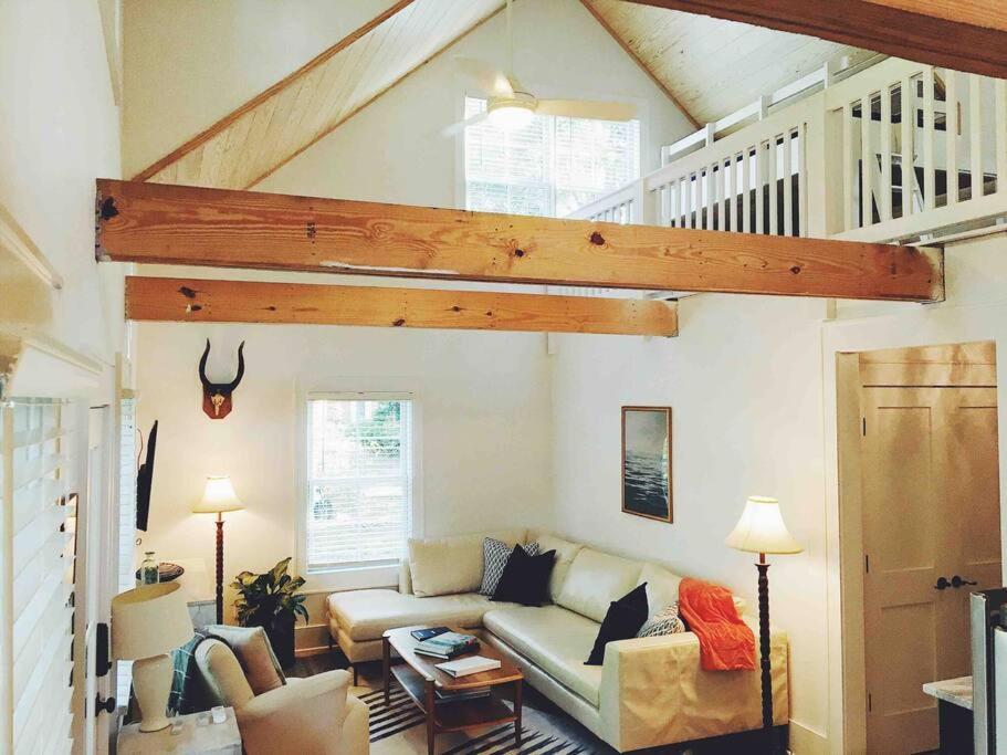 Liz Lane Cottage- Entire Guesthouse Чарлстон Екстер'єр фото